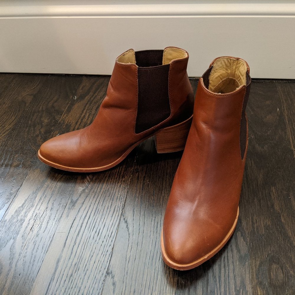 Nisolo Heeled Chelsea Boot